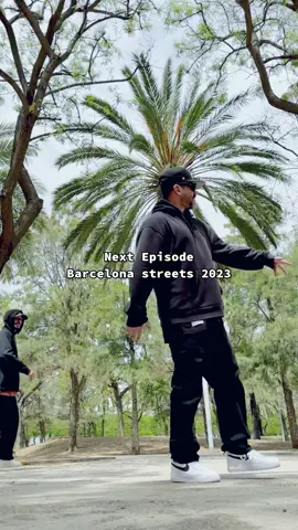 🇺🇸🇬🇧💥NextEpisode. Legendary vibes only 🌴🔥 Dancing to Snoop & Dre’s Next Episode with my crew in the heart of Barceloneta. Pure energy, iconic beats, and a park full of moves. Who’s vibin’ with us? 🕺🎶 Stay till the end for the 🔥 finale! Legends @Snoop Dogg  🇮🇩NextEpisode. Energi legendaris! 🌴🔥 Menari bersama kru di Barceloneta. Irama ikonik, gerakan luar biasa! 🕺🎶” Divehi (Maledivy. ި ސަން މަތިވެރި ބަރސަލޯނާއަށް ކުރި ދަންކޮށްލާ. 🇱🇰 “NextEpisode. නාට්යය සහ ජායාරූප 🌴🔥 Barceloneta වල අපේ කණ්ඩායමත් සමඟ! 🕺🎶” “NextEpisode. பர்சலோனேட்டாவில் எங்கள் குழுவுடன் நடனம் 🌴🔥 சூரிய ஒளியும் இசையும்! 🕺🎶”  🇮🇳 “NextEpisode. Barceloneta में हमारी टीम के साथ डांस! 🌴🔥 आइकोनिक बीट्स और मस्ती! 🕺🎶 Sinhálčina (Srí Lanka): “NextEpisode. නාට්යය සහ ජායාරූප 🌴🔥 Barceloneta වල අපේ කණ්ඩායමත් සමඟ#NextEpisode #SnoopAndDre #DanceCrew #Barcelona #Legendary #HipHopMoves #Park #feelings #UrbanDance #Crew #Iconic #StreetDanceLife #Dance #Timeless #BarcaMoves #snoop #drdre #snoopdogg #lacistrike 
