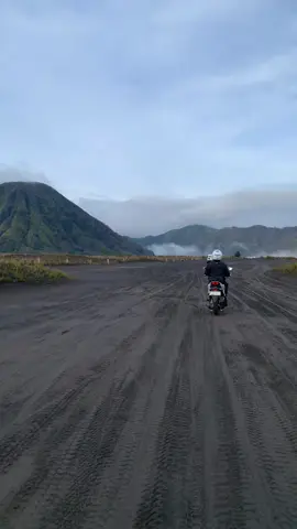 Bromo part 2 tuntas... 😊😊 #fyp #varionistyindonesia #vario #vavarioan #vario125 #fypシ゚ 