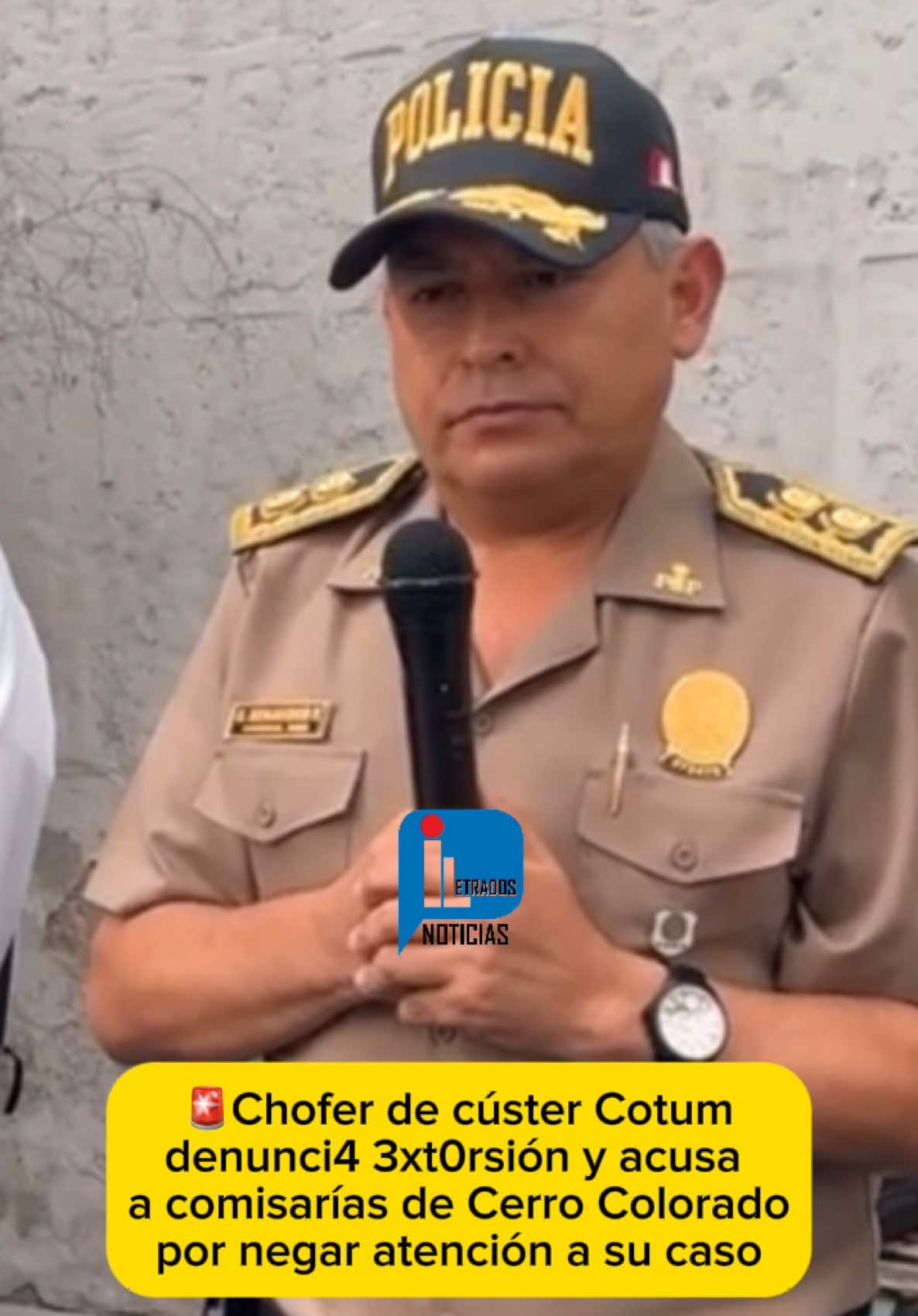 28/01/2025 Los casos de 3xt0rsión siguen siendo un problema en la ciudad de Arequipa. Joseph Ilasaca, conductor de la empresa de transportes Cotum, denunció ser una de las víctim4s desde hace un mes. Además, reveló que acudió a dos comisarías del distrito arequipeño de Cerro Colorado, donde se negaron a recibir su denuncia. #Arequipa #arequipa_peru🇵🇪 #pnp 