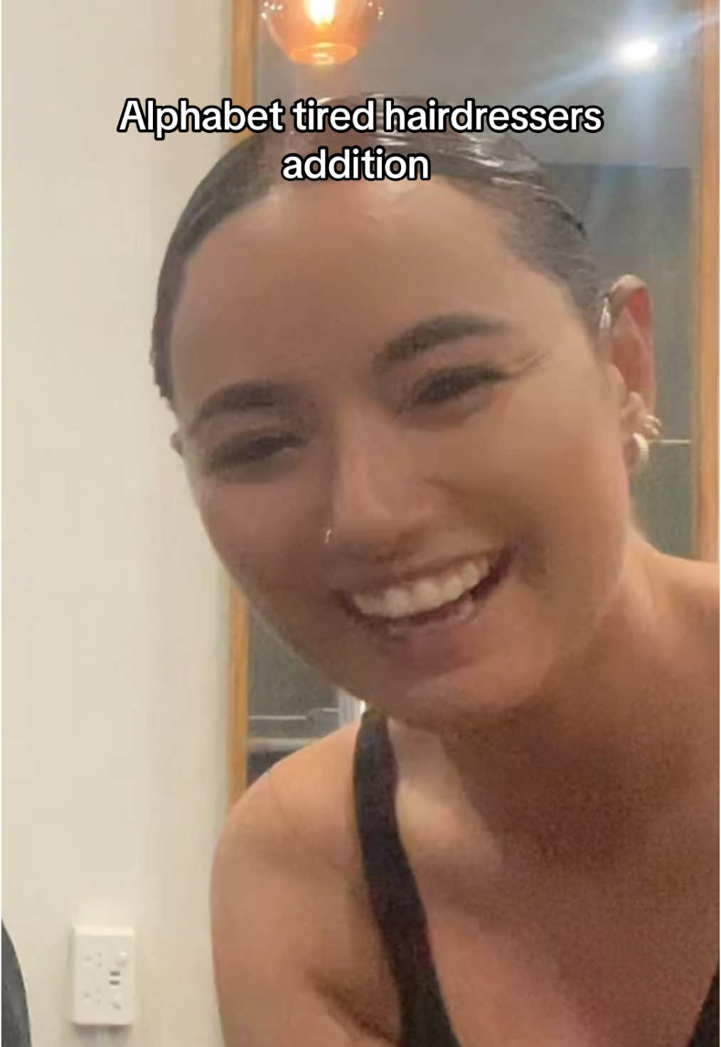 Can you tell a were reading the alphabet off a screen..?  #alphabet #hairdressers #hairtok #tooldfortiktok #fyp #bunno #bunbunry #westernaustralia 