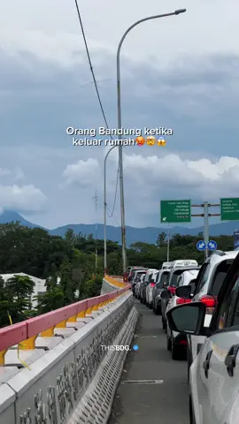Orang Bandung ketika keluar rumah🥵🤯😱 #bandung #macet #kotabandung #thisbdg 