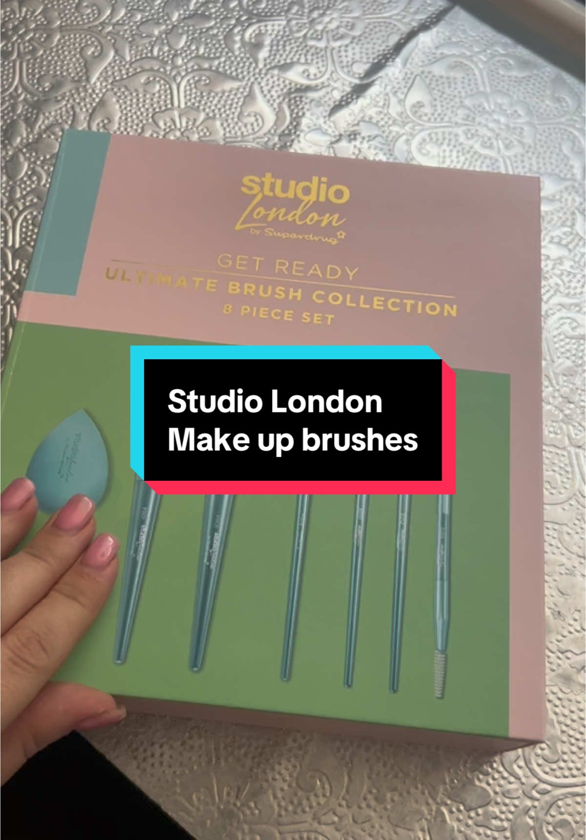 Studio London make up brushes in love 😍 #makeupbrushes #studiolondon #studiolondonbysuperdrug #inlove #newpurchase #makeup 