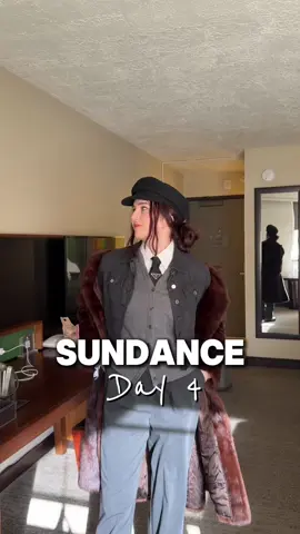 Replying to @_juliePerillo sundance but make it fashion💁🏻‍♀️ #sundancefilmfestival #sundance2025 #dior #fitsandfilm #OOTD #fashionweek 
