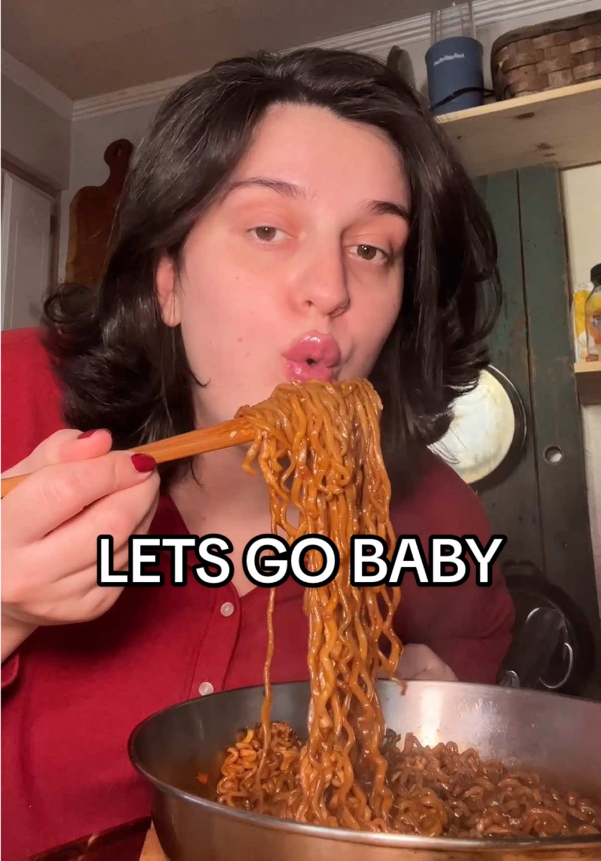 🤞🏼🤞🏼🤞🏼 #40weekspregnant #thirdtrimester #pregnancyjourney #ftm #januarybaby #ftm #buldakramen #spicynoodles #noodles #ramen 