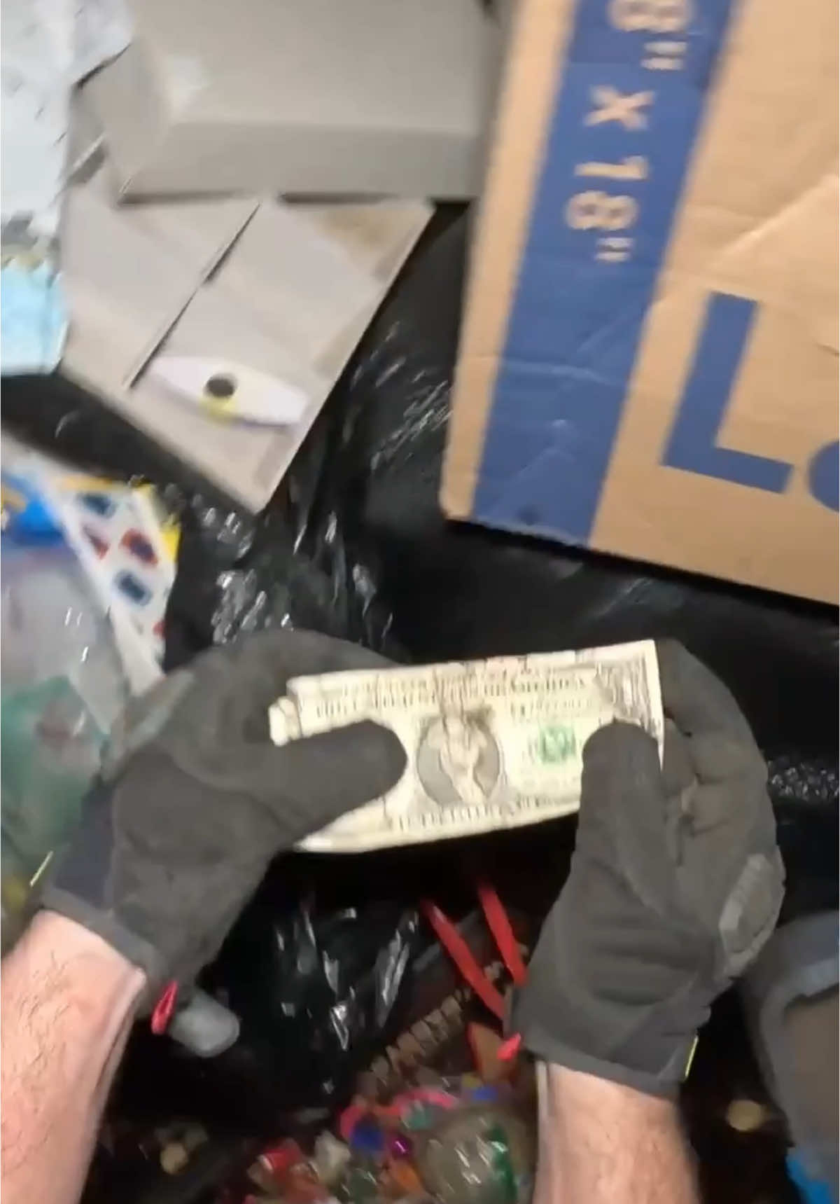 I Found A #Pioneer #Receiver Along With Some #AngryBird #LEGO And #CashMoney #Dumpsterdiving