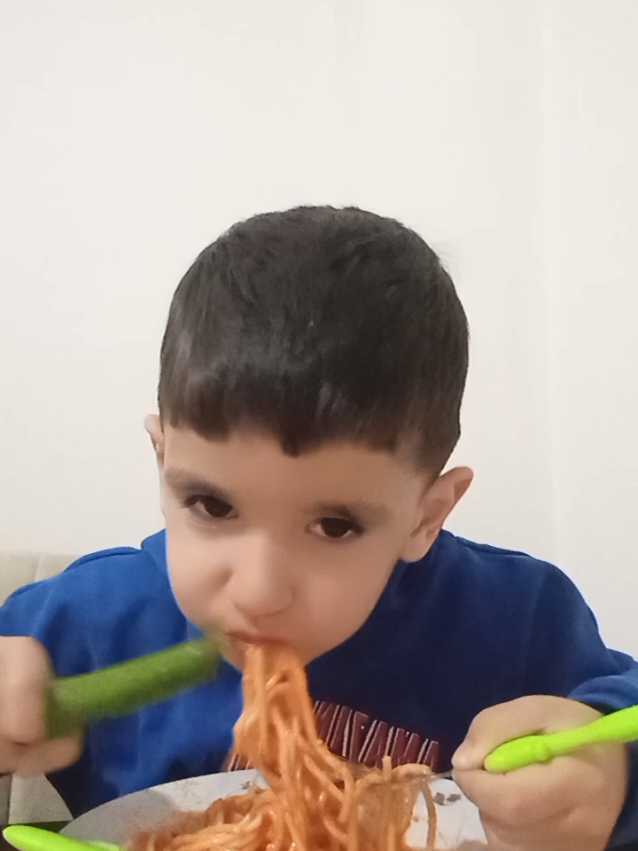 Karşısına sürekli yemek videoları çıkan bebemin son hali 🤣🤣#keşfetbeniöneçıkar #keşfetteyizzz 