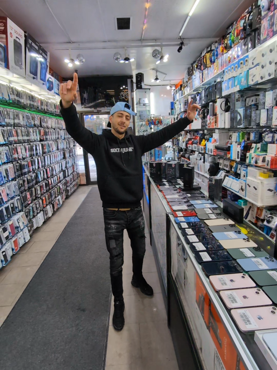 🌟🌟 Mz GSM 🌟🌟  👉👉Nouvel Arrivage ici au magasin😍😍🥳, iPhone et Samsung 🤩🥴 👋👉iPhone XR jusqu'à 16 Pro Max😍😍 👉Samsung S20 Jusqu'à S24Fe🥰🥰 🗺️6986 Rue Saint Hubert  📞5145713616 #iphone #iphones #smartphone #montreal #kabylie_kabylia♓♓♓ #samsung #technology #nouvelarrivage 