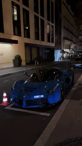 Ferrari Laferrari 💙 #ferrari #ferrarilaferrari #laferrari #paris 
