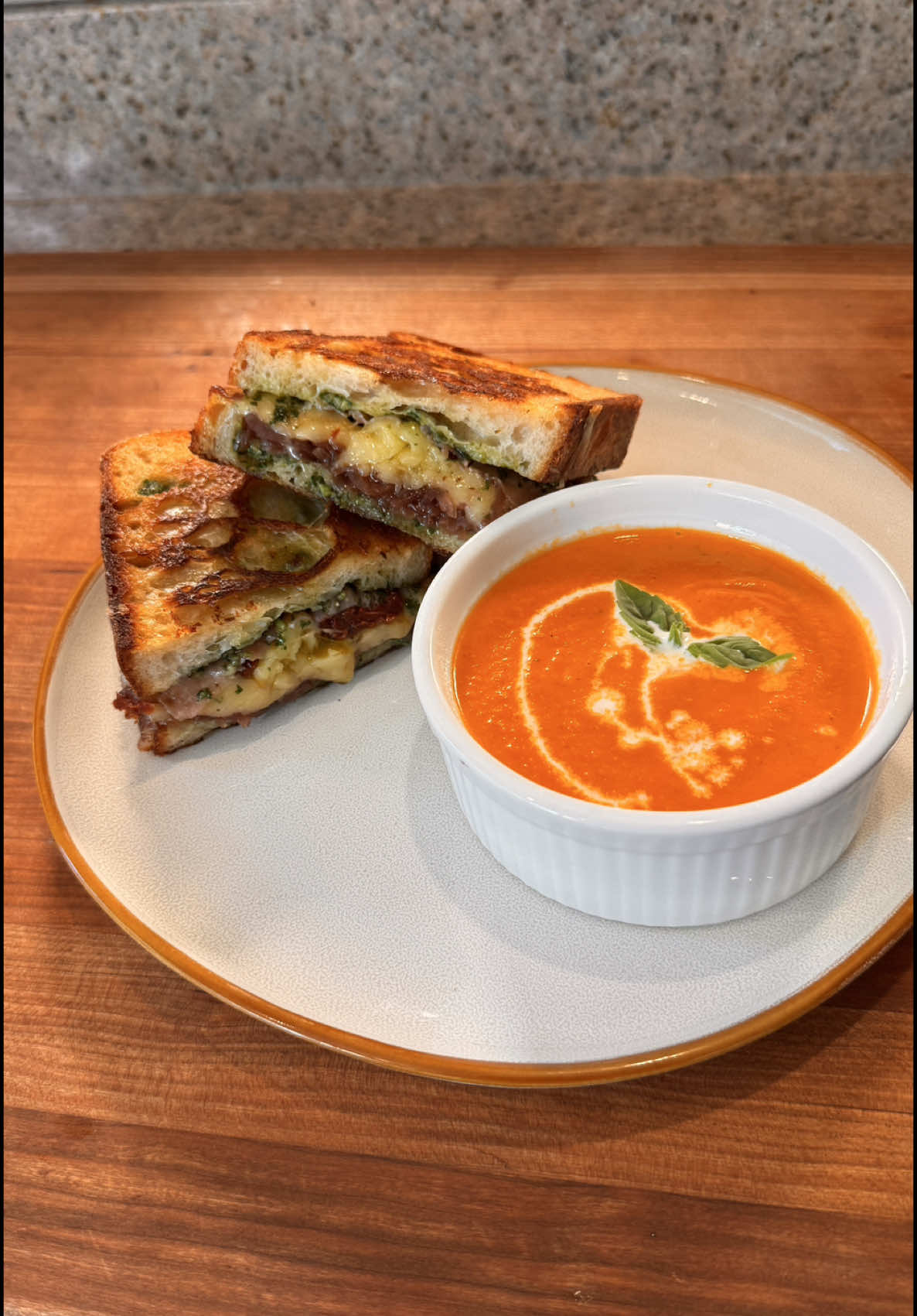 Caprese Grilled Cheese & Tomato Soup!  @Chosen Foods #chosenpartner 