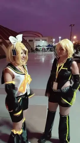 otro más Jsjsjsjs #vocaloid #cosplay #lenkagamine #fyp  @Karime💖 @Sankakei.Aqp 