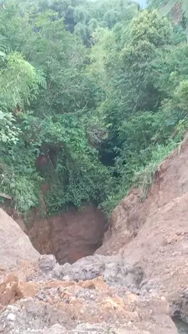 kondisi terkini tanah longsor di dukuh kali kuning desa pejawaran kab banjarnegara.. #banjarnegaraterkini #banjarnegara #pejawaran #viral #fypシ #bencanaalam #jawatengah 