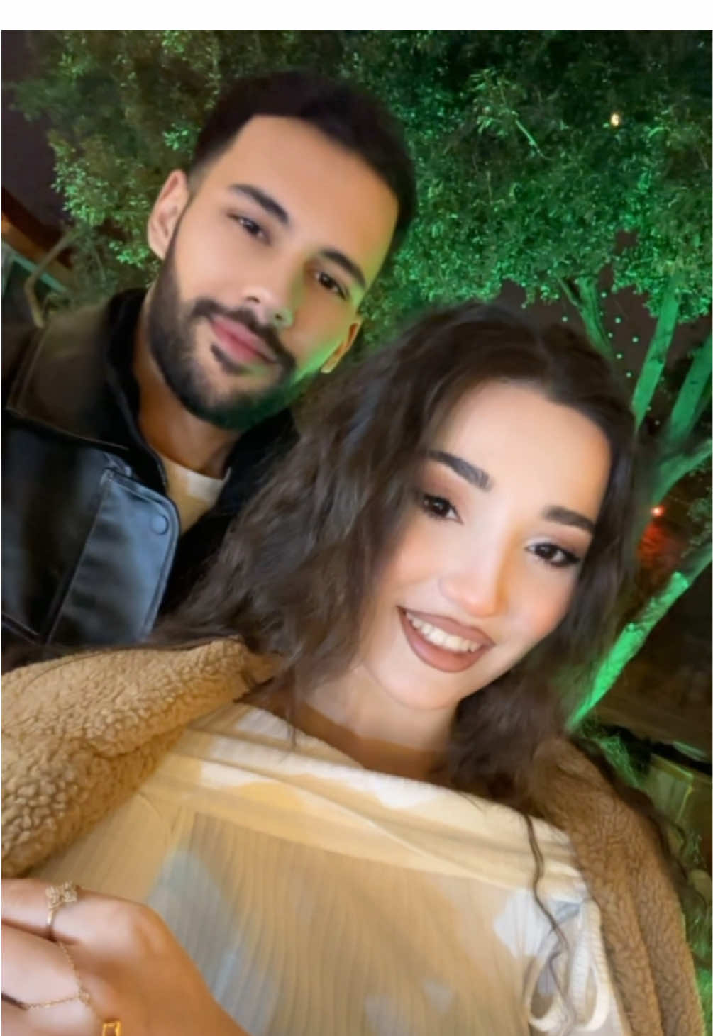 Sənin gülün mənəm, çiçəyin mənəm🫠😍 Təsadüfən çəkilmiş videomuzda qalsn burda😍 Murat şokda😂😂😂 #nusretkesemenli #şeyirler #keşfet #keşfetteyizzz #fyp #baku #statusvideo #oneçıkar #gulseninneyinegerekdirgulum 
