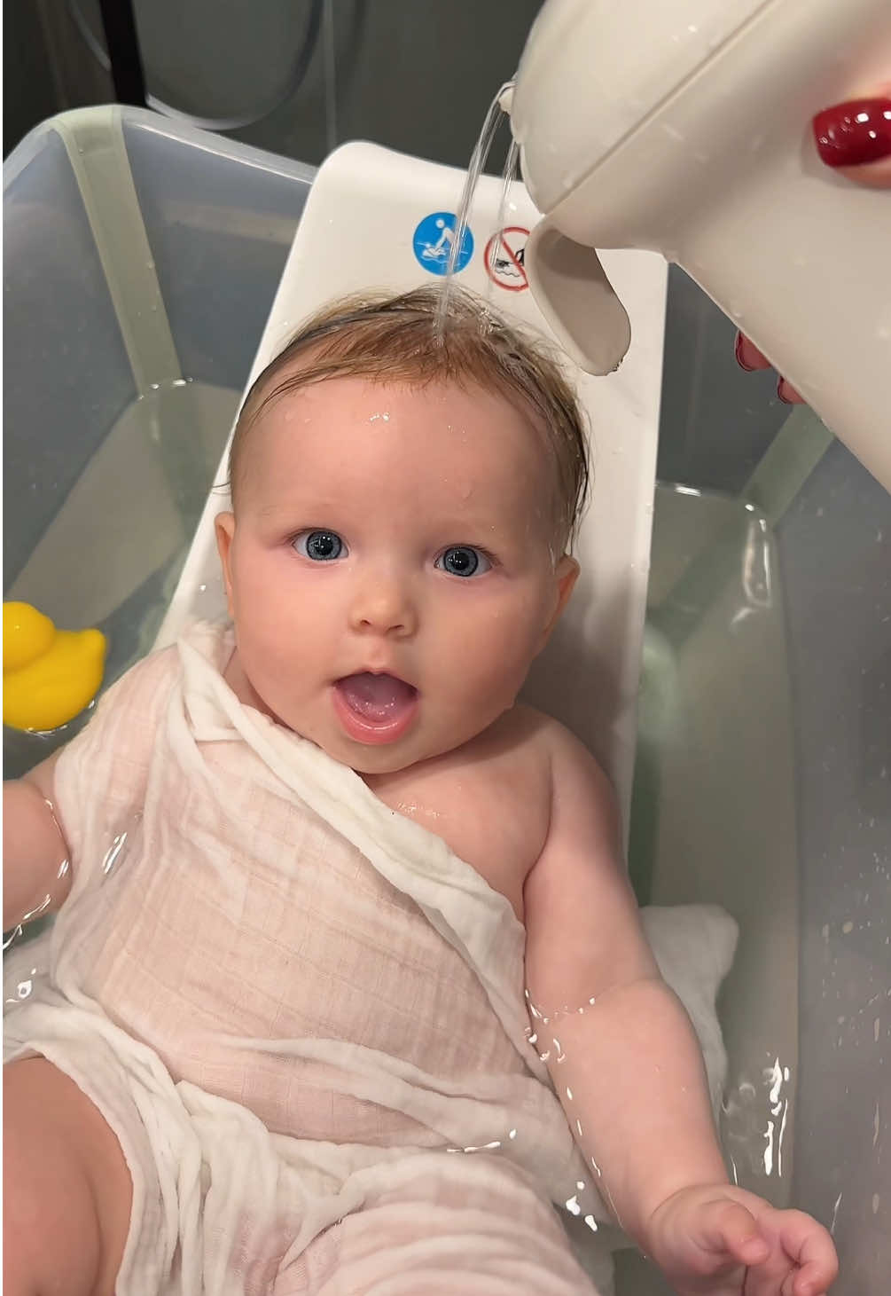 Bıcı bıcı time 🐣 #bathtime #baby #babytiktok #mom 