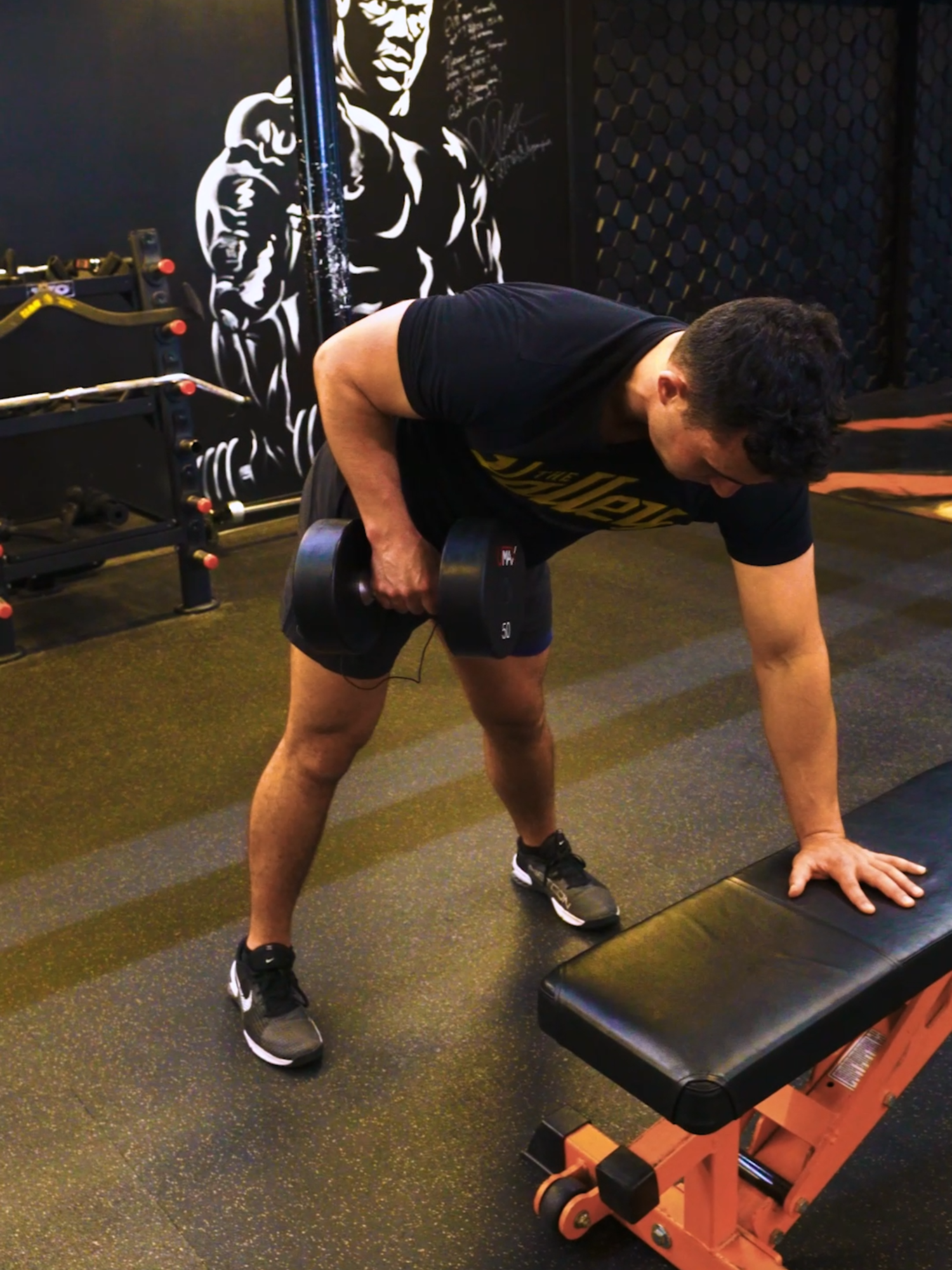 Upper body day just got a whole lot stronger with the Kroc row! 💪🔥 💬 DM us now to join and level up your training! #UpperBodyDay #KrocRow #BackStrength