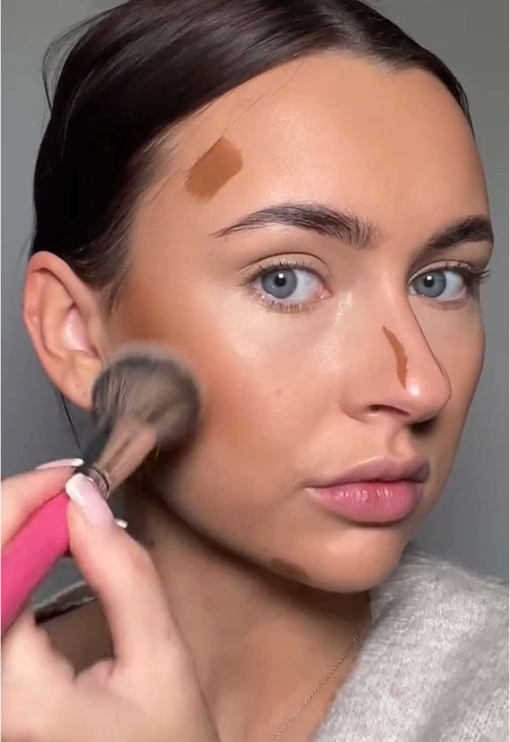 one of my fav cream bronzers @Too Faced bronzing and sculpting stick #makeup #creambronzer 