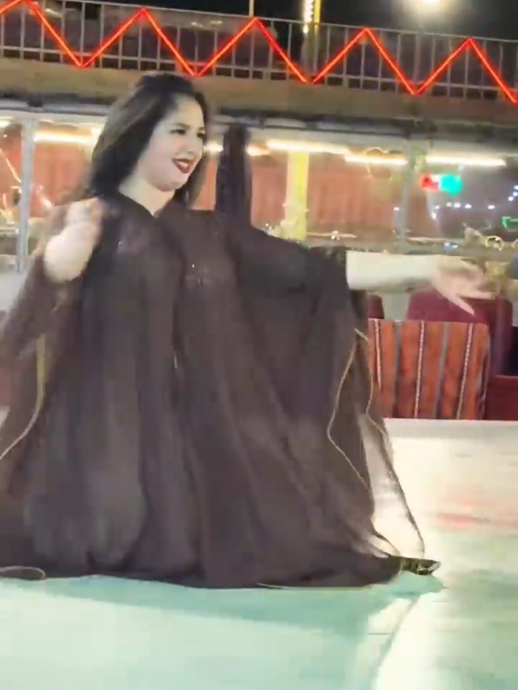 Dubai Girl Dance #viral #v #fyp #foryoupage #f 
