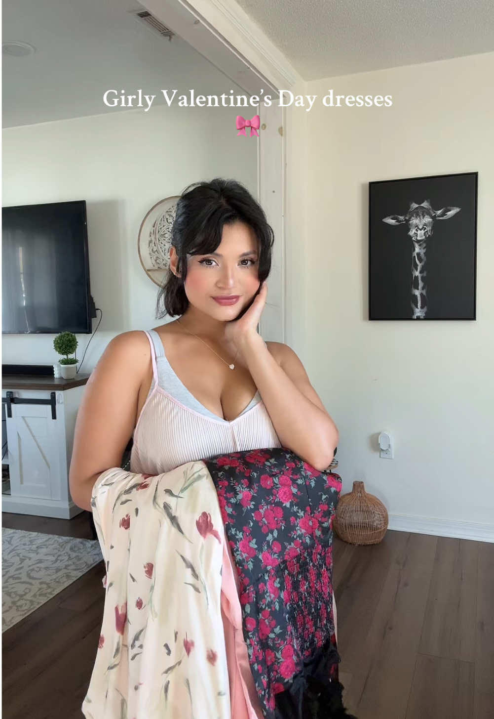 Girly Valentine 💝 @houseofcb @Peppermayo @francesca’s #latinacontentcreator #girlytok #datenight #dresses #houseofcb 