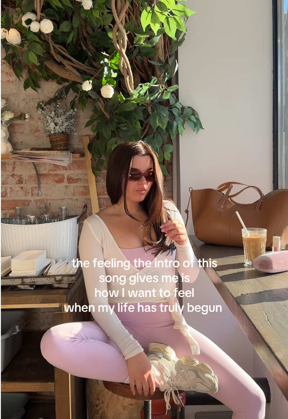 Don’t tell me this intro doesn’t make you feel a type of way 🥹✨  . . #softgirlstyle #437 #thatgirlaesthetic 