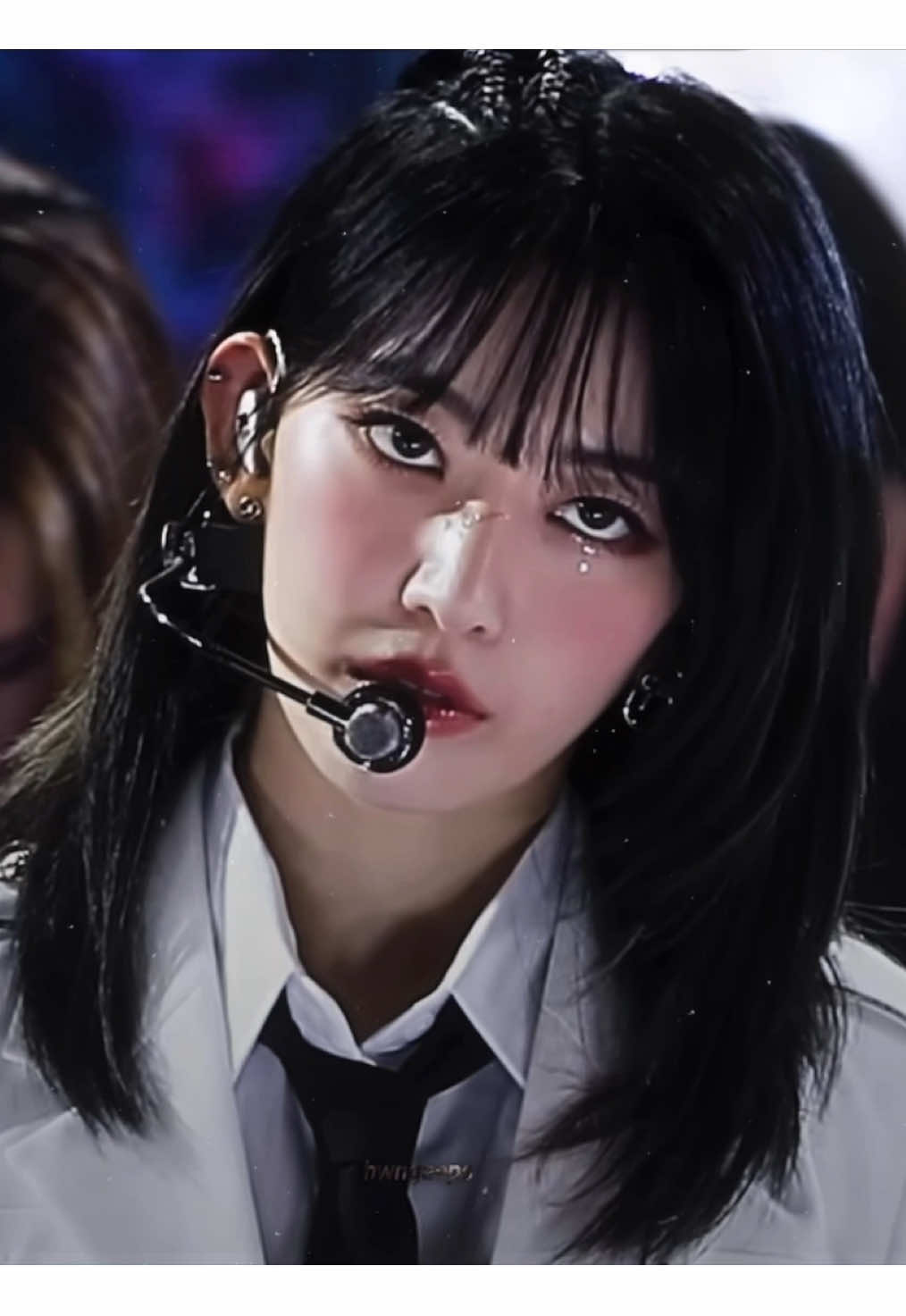 watch your hands kkura… #sakura #sakuraedit #miyawakisakura #sakuralesserafim #yunjin #huhyunjin #yunjinedit #yunjinlesserafim #hotcoolz #lesserafim #lesserafimedit #explore #foryou #foryoupage 