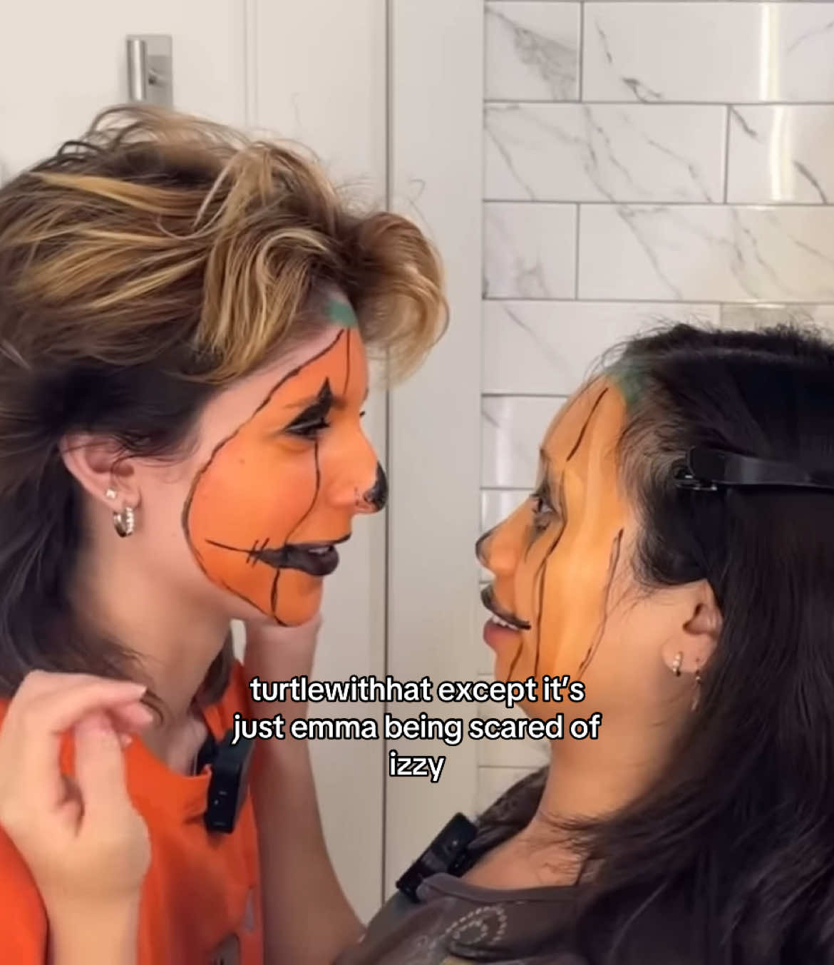 her screams always get me #izzyandemma #fyp #foryoupage #wlw #wuhluhwuh #funny #winnerslovewinning #turdminushat @izzy & emma @izzy @Emma Fuente 