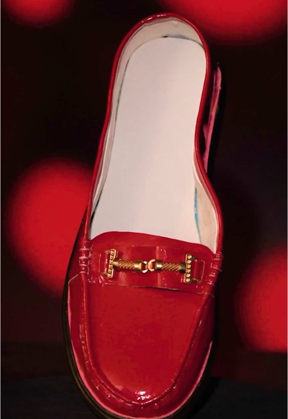 Don't throw those damaged high-heels away, repurpose them instead 👠 #DIY #fashion #repurpose #fyp #5mc #shoetok #OOTD #creative #loafers  