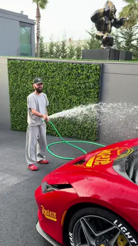 A criança que você foi um dia ainda mora dentro de você, e ela sabe o que é sonhar sem limites. #mcqueen #ruyter 