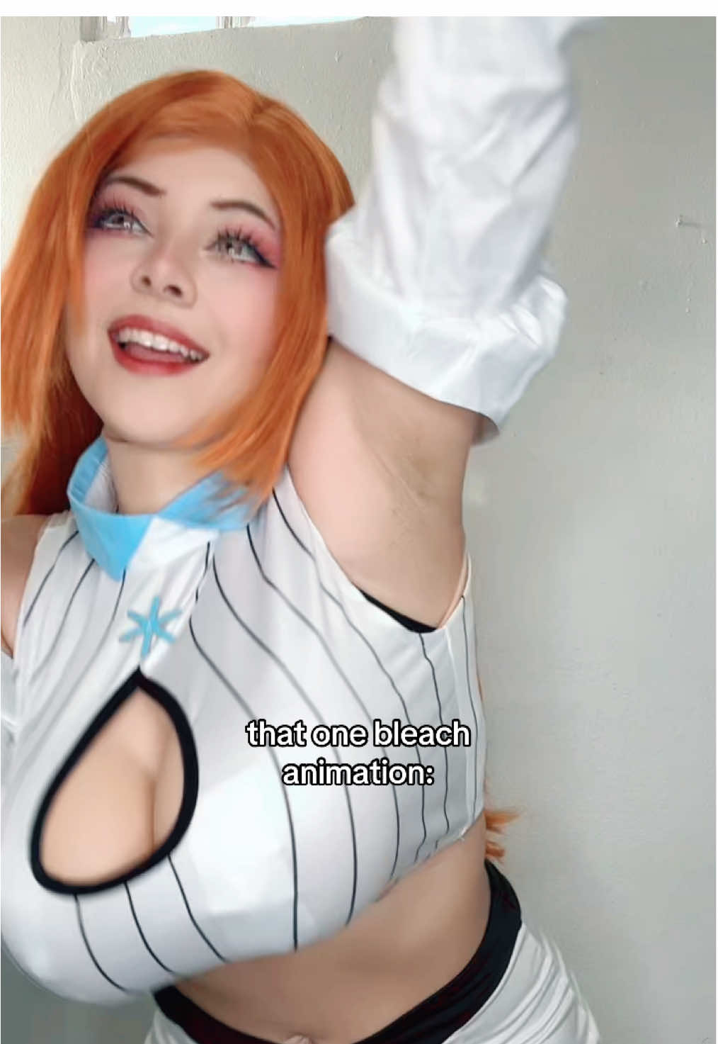 I cant stop watching it 💀  Shoutout to my boy @Demil | Otaku Gang 🉐 for the Ichigo keychain 🤣 #bleach #orihime #bleachanimation #orihimecosplay #thousandyearbloodwararc #ichigo 