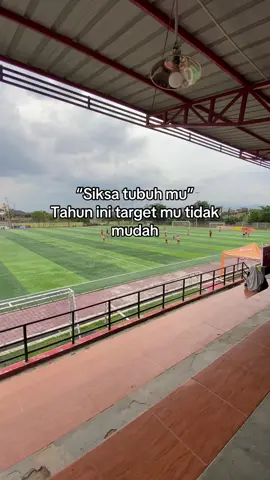 Walaupun kamu cape tapi kita harus mengejar target itu #fypシ゚ #virall #sepakbola #porunibandung #semangat #sukses #dida 