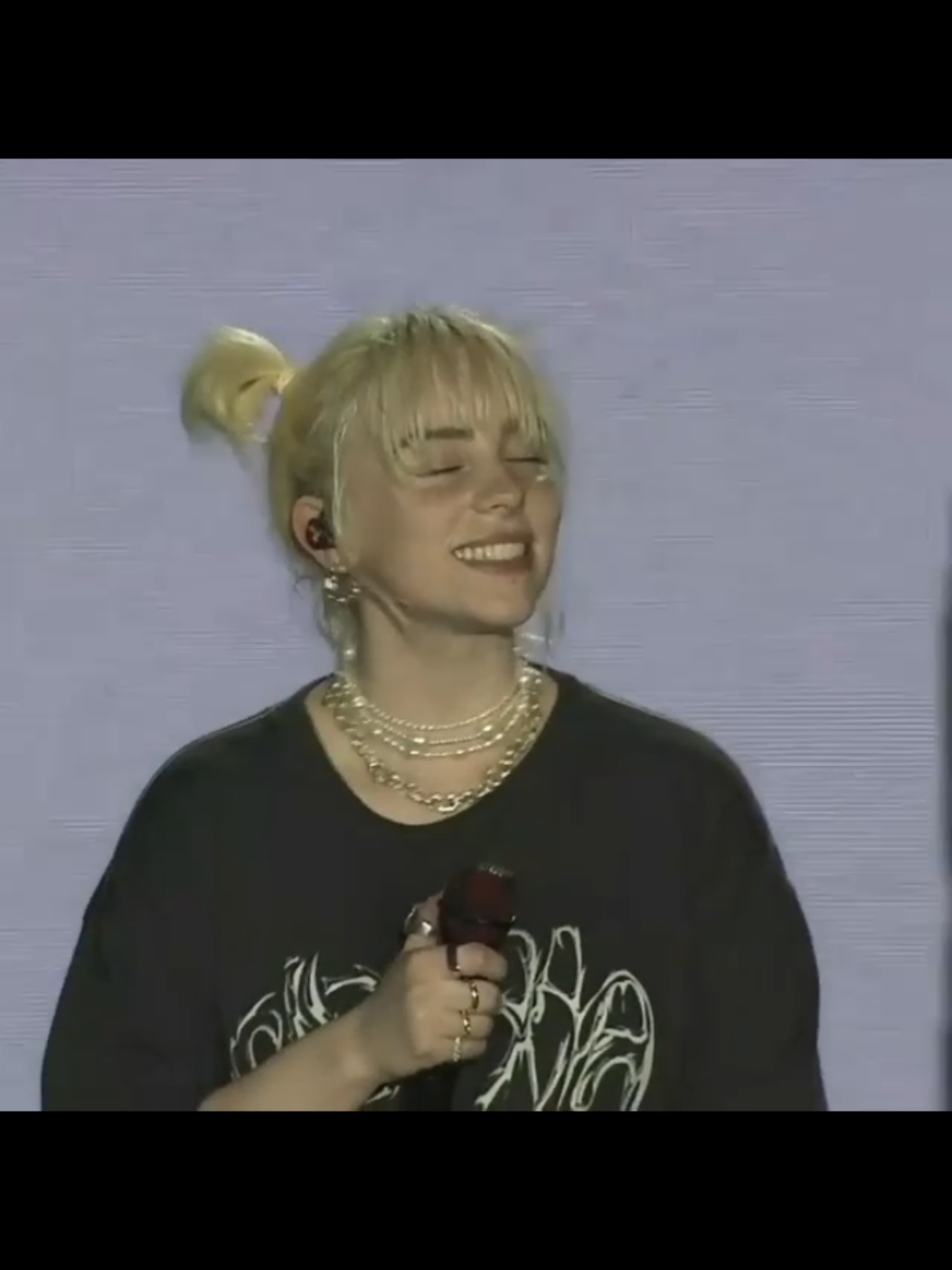 Me enamoré de esos ojos y esa sonrisa q cura todo ❤️‍🩹#billieeilish #ilove #billiemiamorteamo #billiestan 