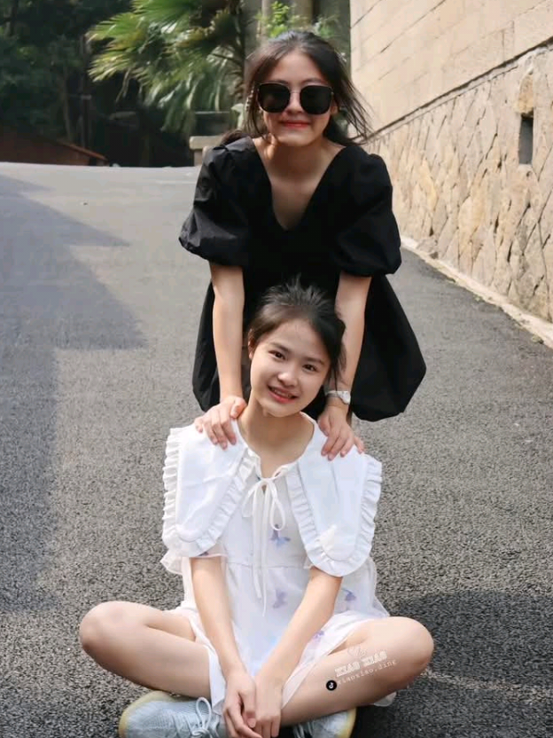 #CapCut hai chị em dingding dangdang xinhhhhhh quá #douyin抖音 #dingding #gddingdang #dangdang #CapCut #viral #xuhuong #fyp #dangdang #fyp #dingding 