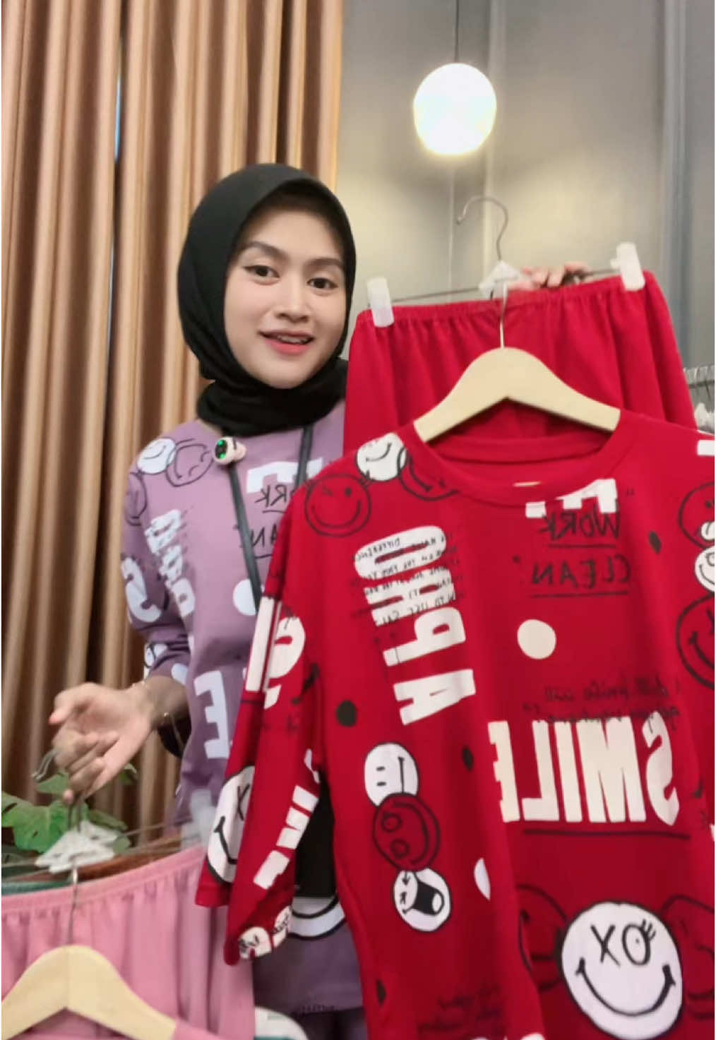 OneSet ada di keranjang kuning atau join live setiap hari #oneset #setelanwanita #joinlive 