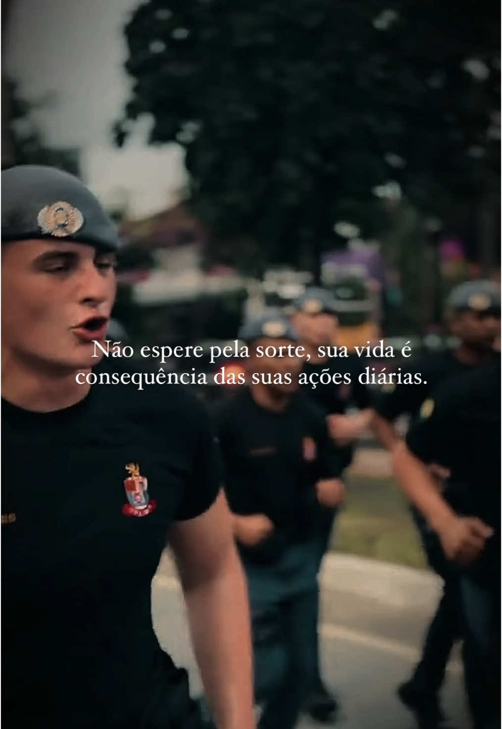 Ser policial militar é mais do que uma profissão, é um chamado para servir com honra, proteger com coragem e fazer a diferença com dedicação. Que cada desafio seja superado com determinação e cada vitória celebrada com humildade!#CapCut #viral_video #Motivacional #policiamilitarsp #pmsp #policia #fyyyyyyyyyyyyyyyy #viral #pmmotivacional #pm #fy #policiamilitar #CapCut 