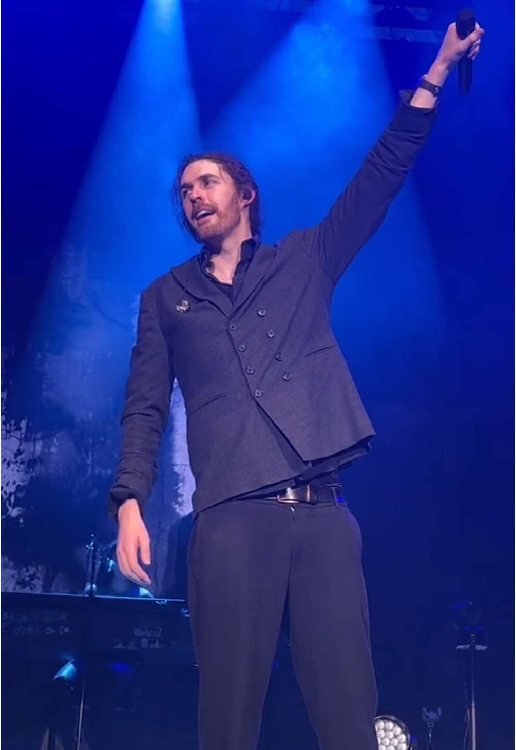 No edits needed for this gift. #takemetochurch #raleighNC #hozier #fyp #coastalcreditunion #throwbacktosummer #baracade 