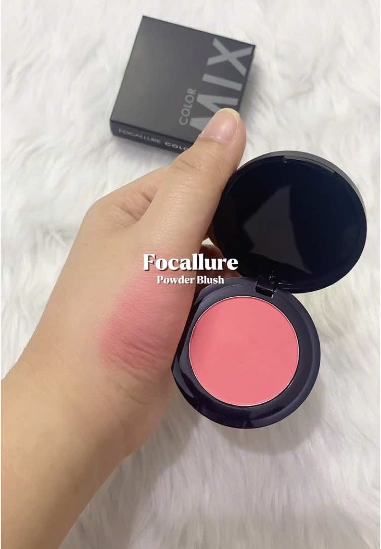 Focallure best powder blush in the shade B02 