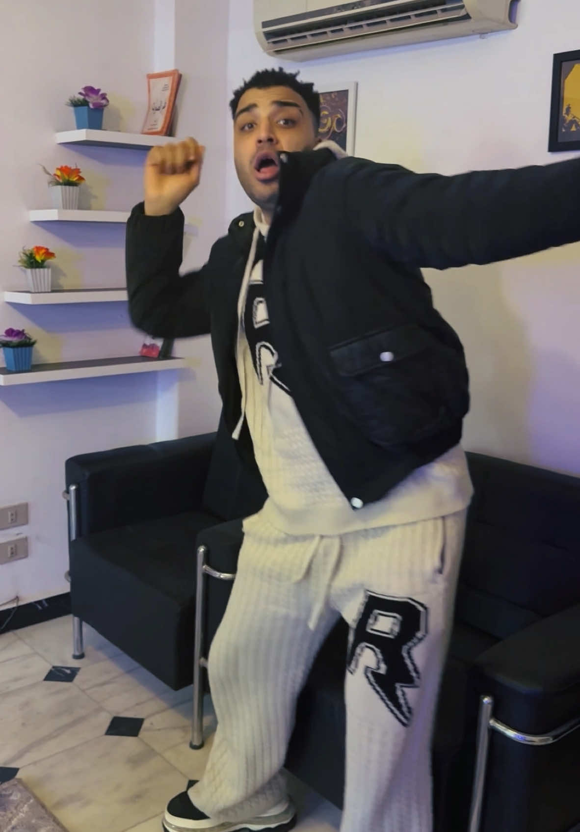 مليش دعوه باسمك يسطا 🤷‍♂️