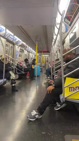 #lol #smh #funnyvideo #subway #🤣 #hilarious #lmao 