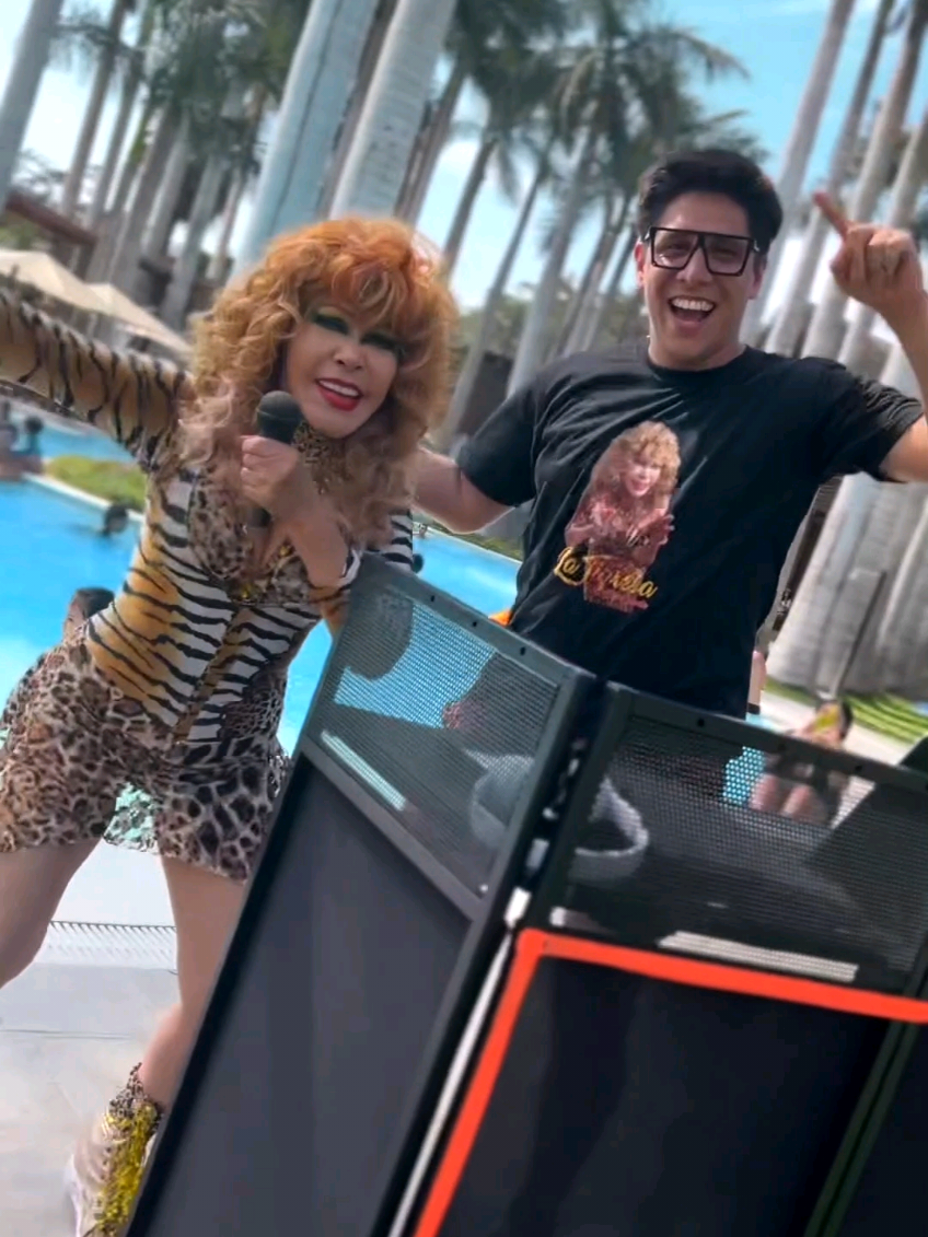 🐯🎵☀️Yo soy La Tigresa yo a tí te lo jjjjuauujjj 🎵🐯☀️ ➡️ Barata Ni Techera (Phonk Remix) ft. @Tito Silva Music   🙌🏖 Gracias @Rustica Hoteles @Rustica por brindarnos el espacio. #tigresadeloriente #verano #Summer #humor #peru #remix #indigente #phonk #bailefunk #funk 