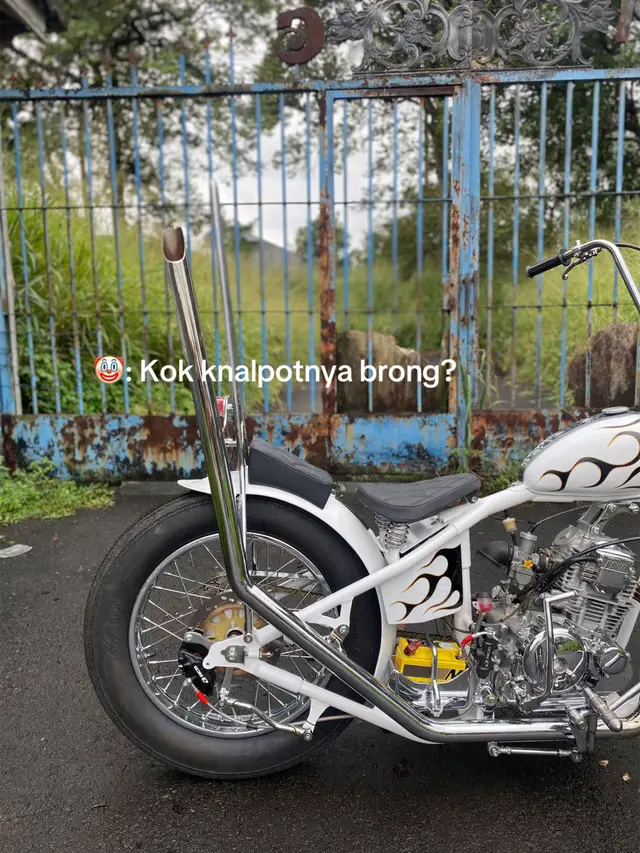 Hallo joni joninyes papah Info 085775537352 #chopperindonesia💨💨 #sr400custom #chopper 