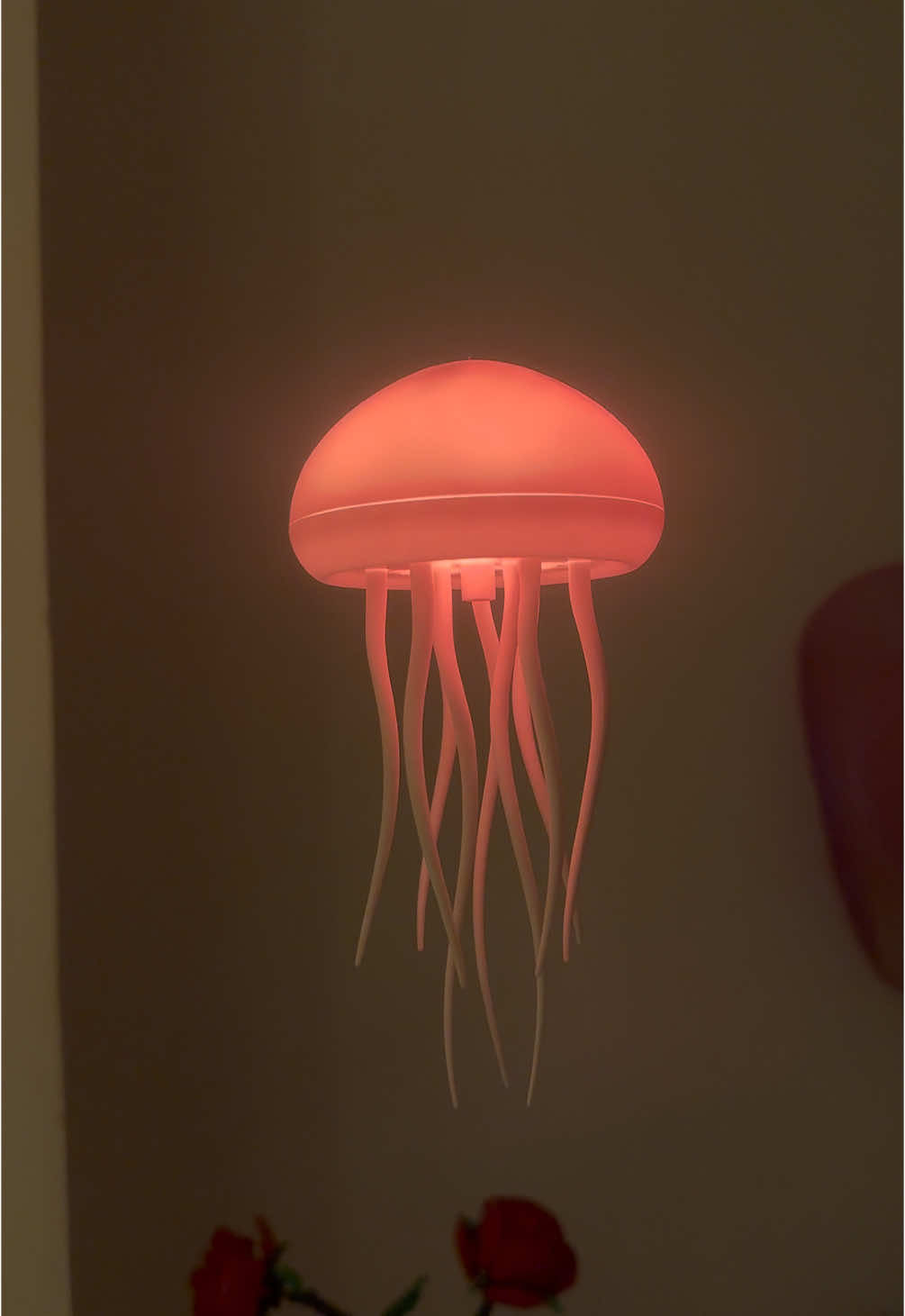 It finally came!! 🪼🥹  LINK IN BIO 🔗 #tiktokmademebuyit #fyp #roomdecor #lamp #aesthetics #jellyfish #nightlight 