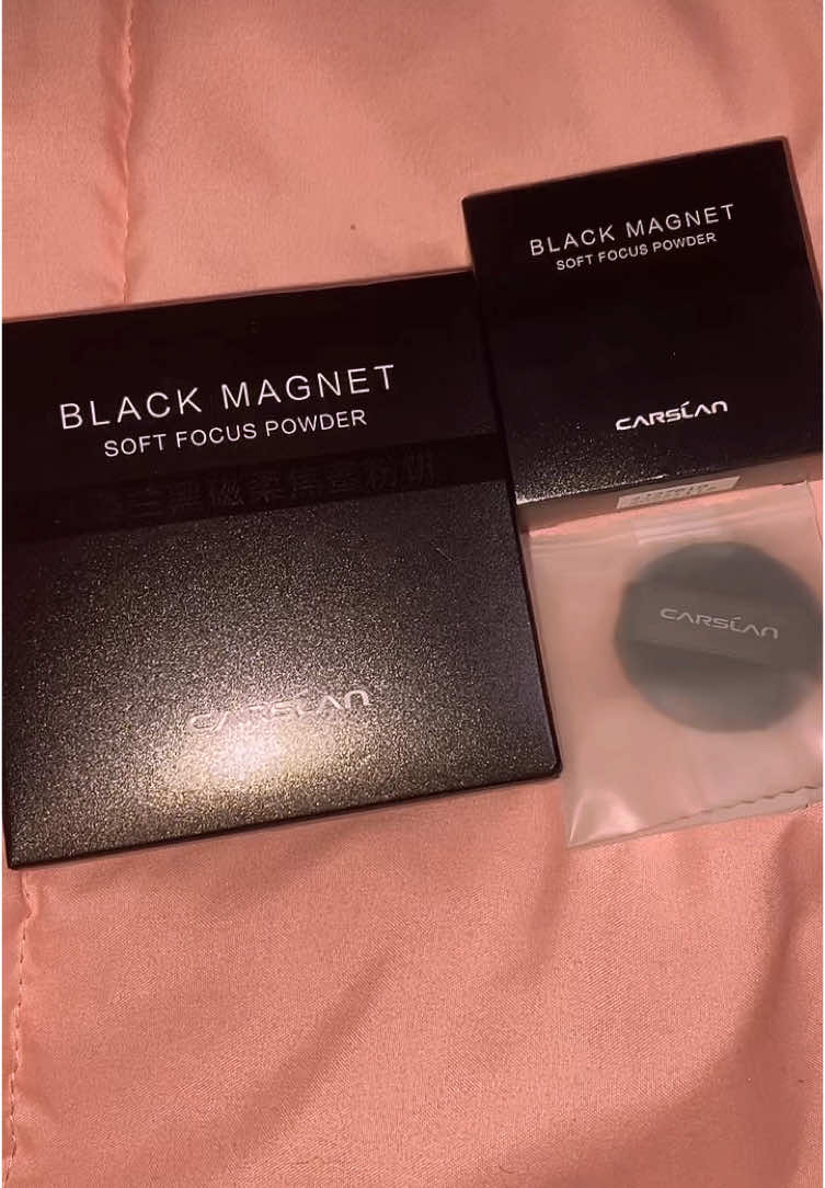 I love they’re pressed powder so much @carslan_us 