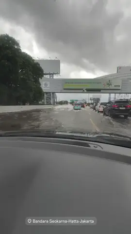 pantauan banjir di tol bandara Soekarno Hatta 29 Januari 2025 #bandara #soekarnohatta #jakarta #banjir 