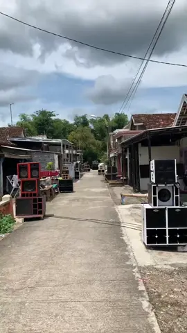 Dung thuk bareng tonggo🤤 #soundminiatur #soundminiaturviral #jempersound #carajempersound #fypシ゚ #fyp #soundkonten #soundviral #yyproduction #yyproduction #yayanaudiomusic #masukberandafyp #jemperantartetangga #jemperbarengtetangga #soundtetangga 