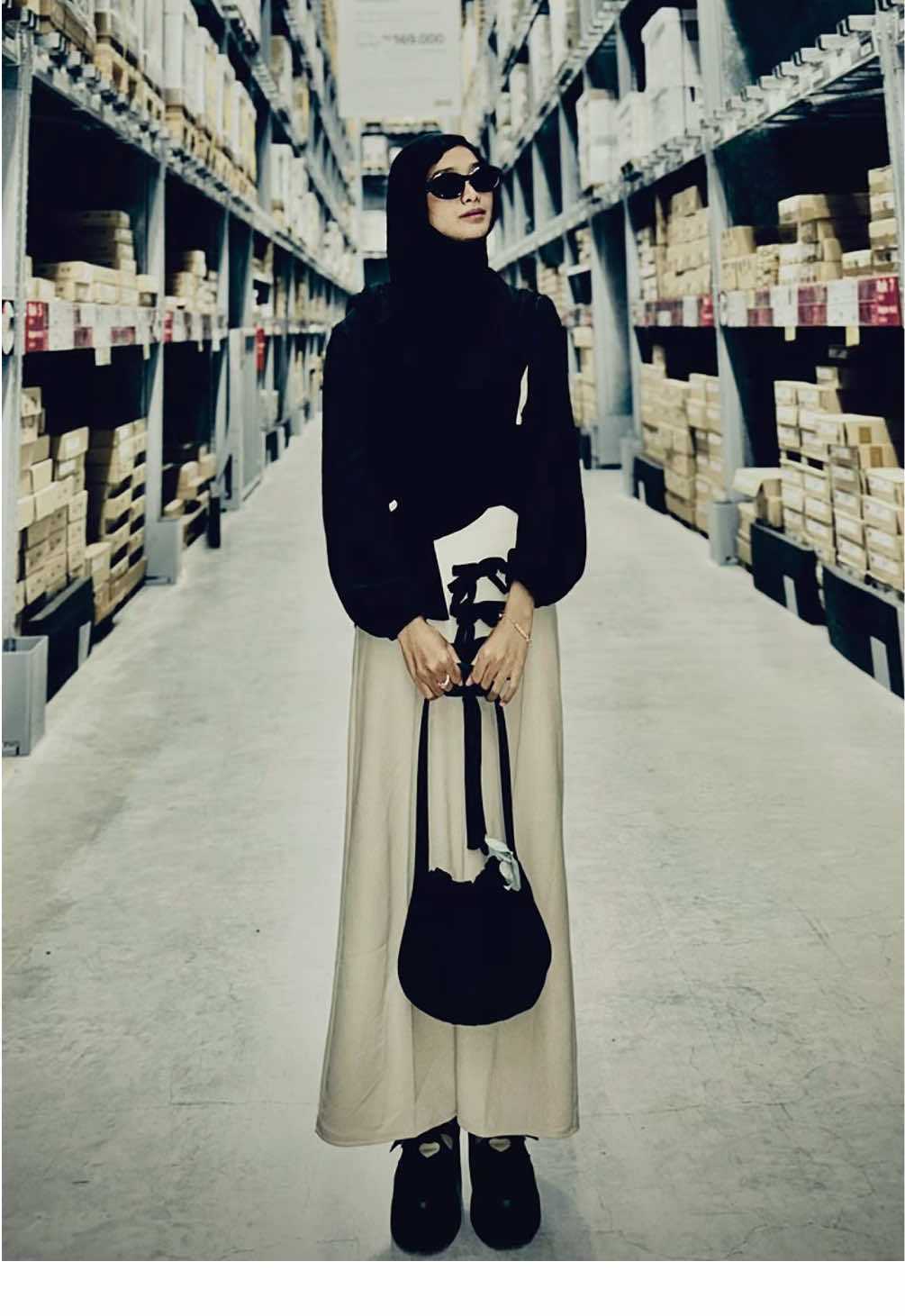 Sesekali jadi cewe mamba duls🖤😂🤏🏻#EkspresikanDenganCapCut #OOTD #ootdhijab #ootdfashion #ootdhijabstyle #cewemamba #blackoutfit #fyp #fypage #fypシ゚ #rekomendasioutfit 