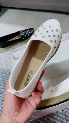 Wag na mag alangan, bilhin mona mare 🥰 #koreanshoes  #trend  #trending  #fyp  #fypage  #everyone  #everyone 