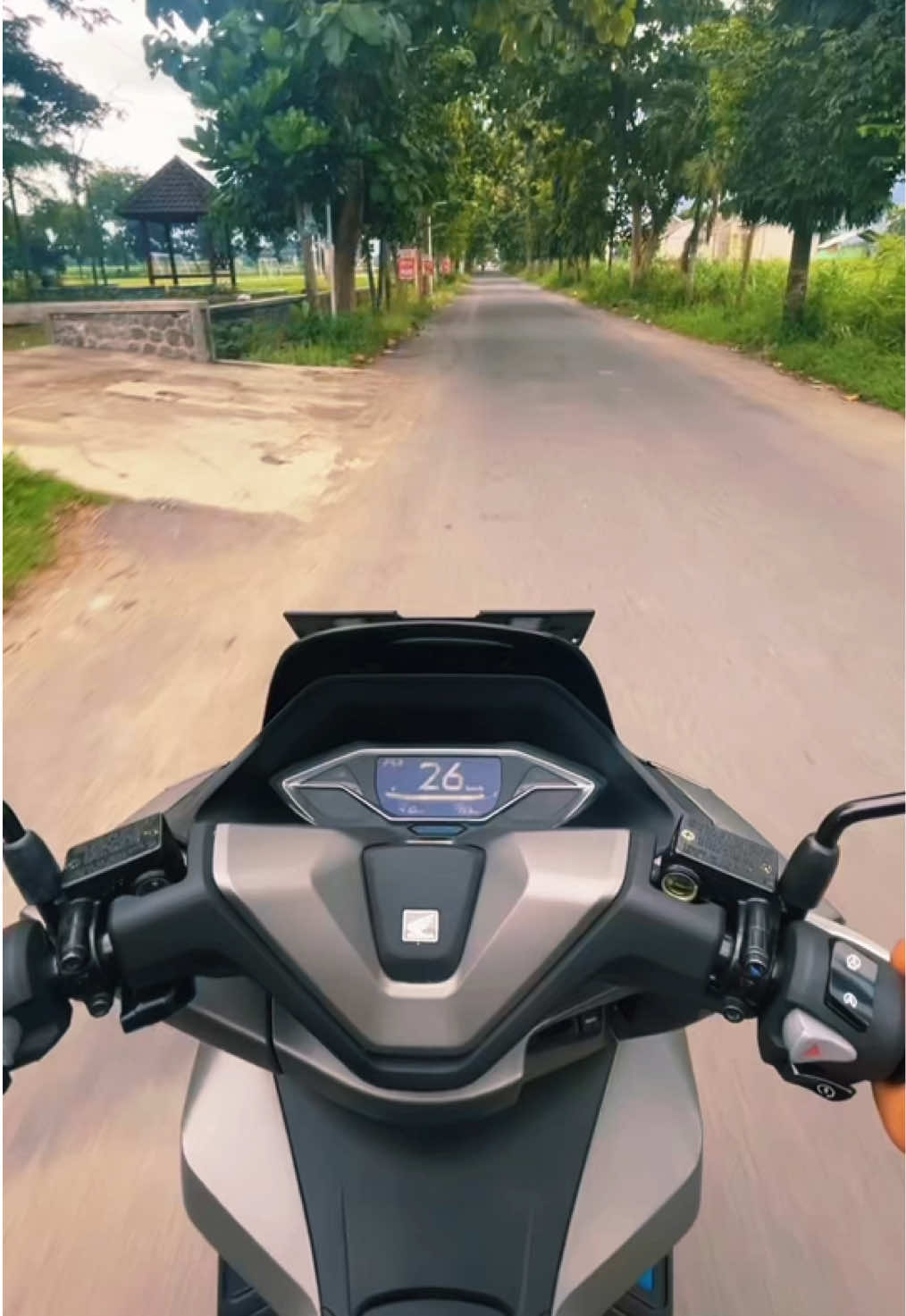Nyoride with love #fyp #hondapcx160 #pcx2025 #pcxmattesilver #pcxsilvermatte #pcx160 