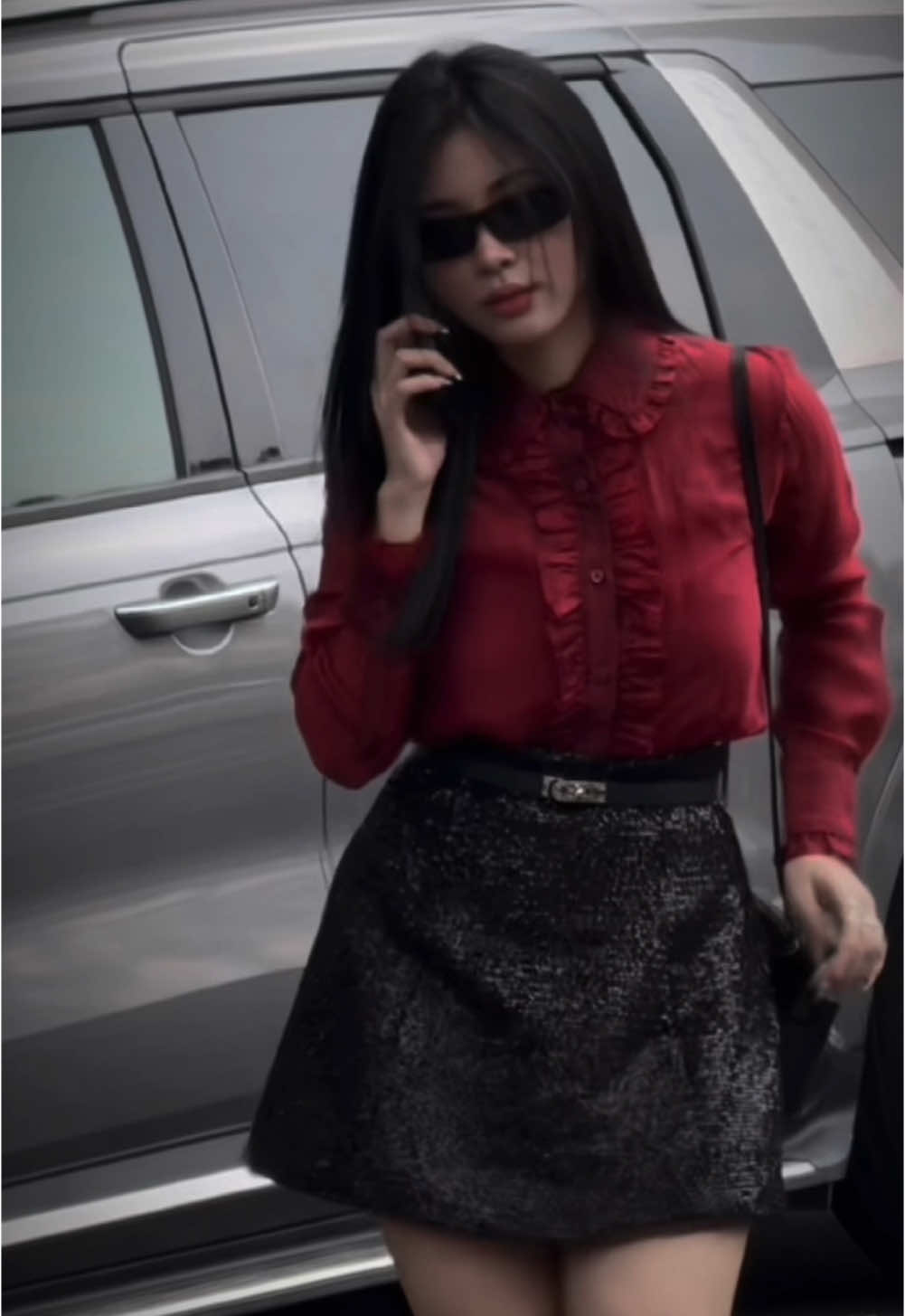 Thái độ thật sự quan trọng: Sự nhẹ nhàng quan tâm, dỗ dành sẽ xoa dịu được cô ấy dù vấn đề có căng thẳng đến đâu. Quan trọng hơn hết, 