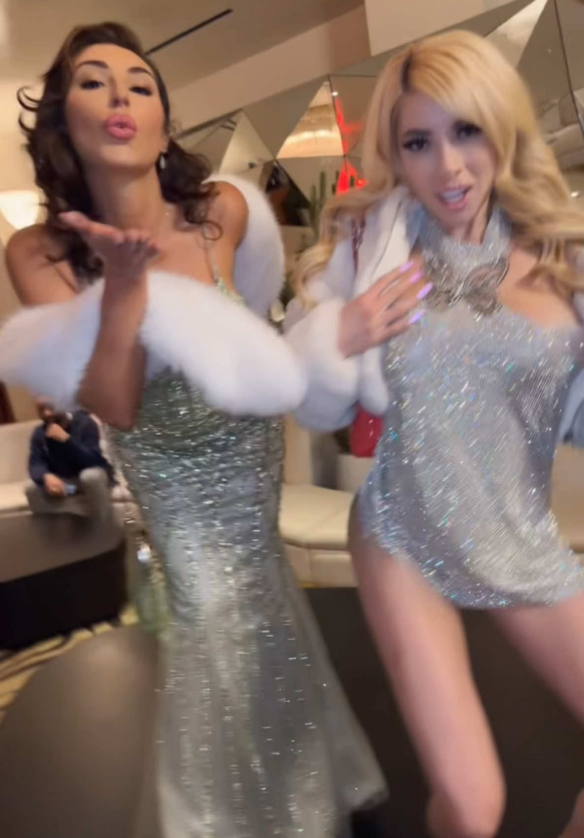 My good friend Moneydoll and I dancing on tables in Vegas @Money Doll #fyp #fyf #f #p #fyy #fortnite #model #woman 