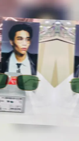 🕶️ แว่นกันแดด RAY-BAN  #แท้💯 🌈 RB3746-001/31 🌈 Size : 59 ✅ F : ARISTA ✅ L : GREEN 🔥 #5400บาท 🔥จาก🔖10,800฿ ✅ อุปกรณ์ครบ กล่อง+ผ้า+ถุง ✅ ใบรับประกันสินค้าของแท้ Luxottica 🚚 ส่งฟรีทั่วไทย 📩inbox สอบถามได้จ้า หรือดูสินค้าเพิ่มเติมได้ที่นี่ คลิ๊ก 👇👇 https://shop.line.me/@272zvtrq 🛒 แว่นท็อปเจริญสาขาบิ๊กซีหนองกี่ ☎️ 044-634643