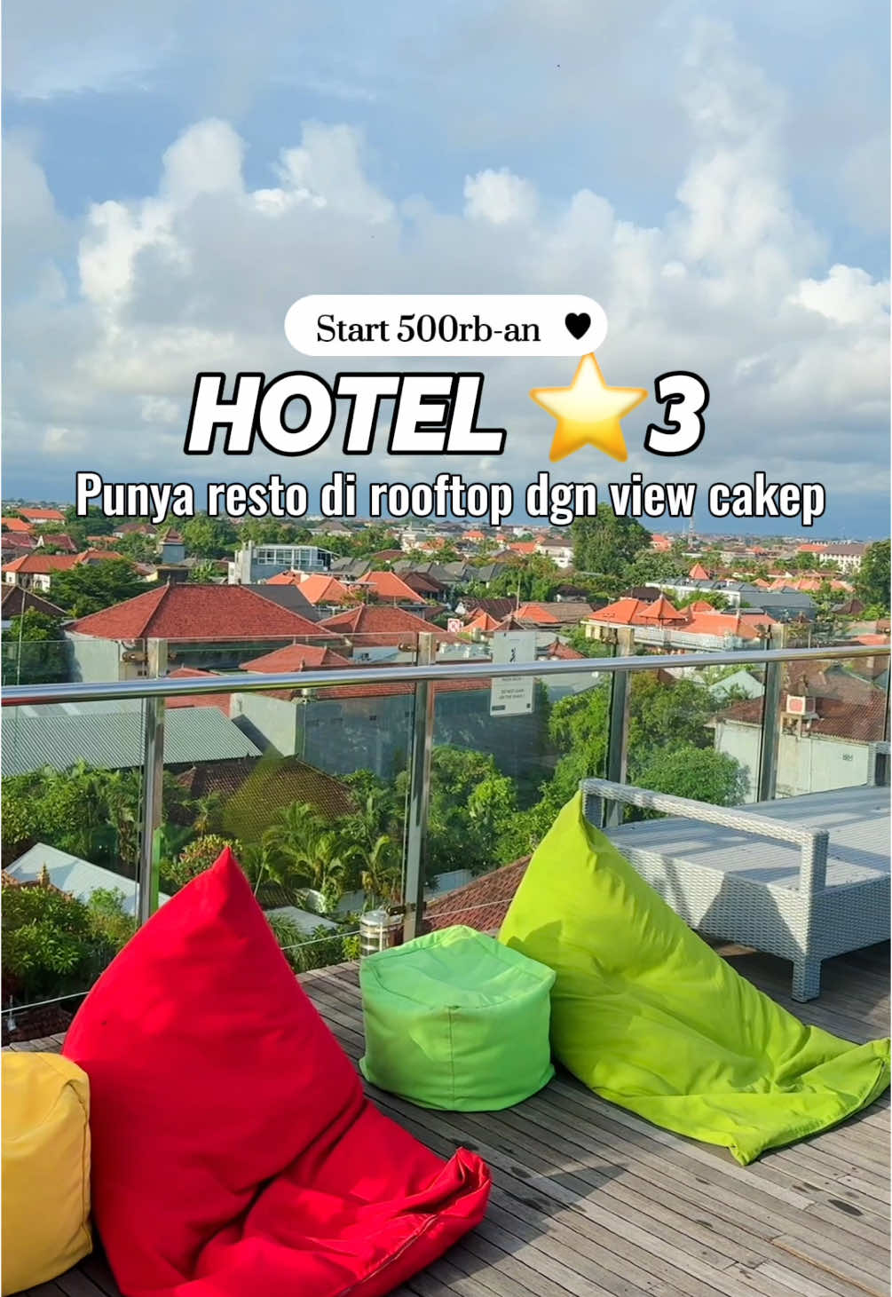 View dr rooftop cakep puooollll 😍 Booking hotel tu dr tiktok aj yaa 🫵 cm klik lokasi doank trs pilih merchant lanjut booking, gampang bgt woyy 😌 Mana selalu ada promo lho 😍 #hotelbali #balihotel #rekomendasihotel #reviewhotel #staycationbali #jelajahliburankeluarga #liburanseru #TTPetualangPro #TTPetualangNewbie 