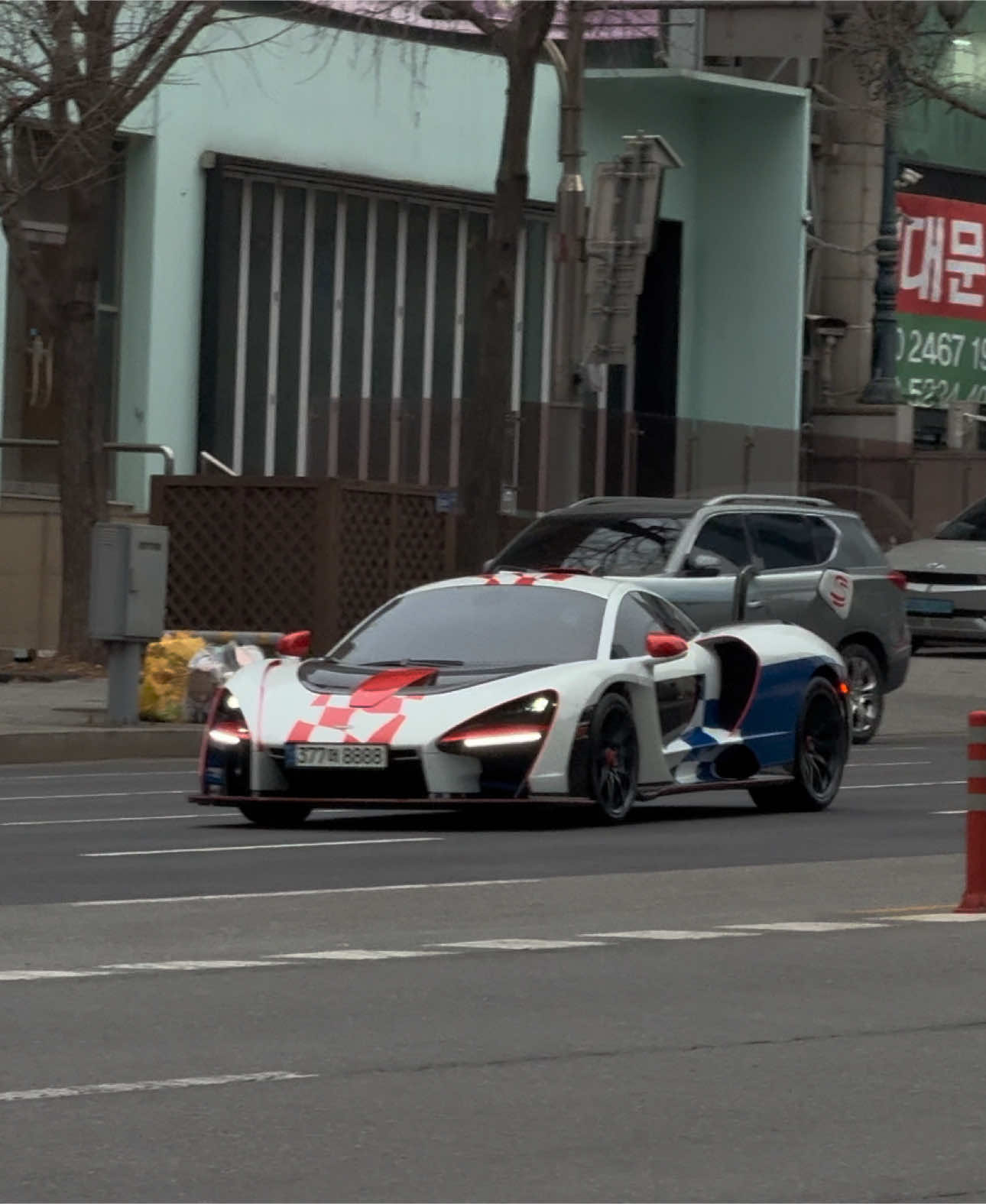 Mclaren Senna in Seoul Korea #マクラーレンセナ#マクラーレンセナ#korea #mclaren #mclarensenna #viral #j @McLaren 